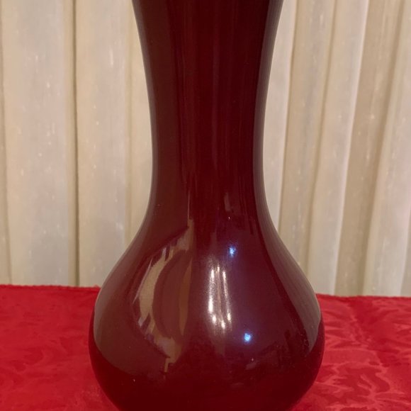 Hand-painted Perugina w/Griffin Vase - Picture 4 of 10